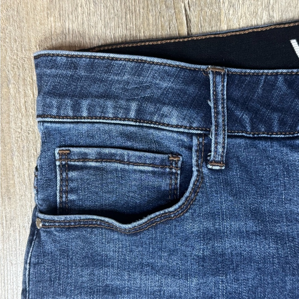 White House Black Market Skinny Classic 5-pocket Denim Blue Jeans, Size 6R - Picture 5 of 9